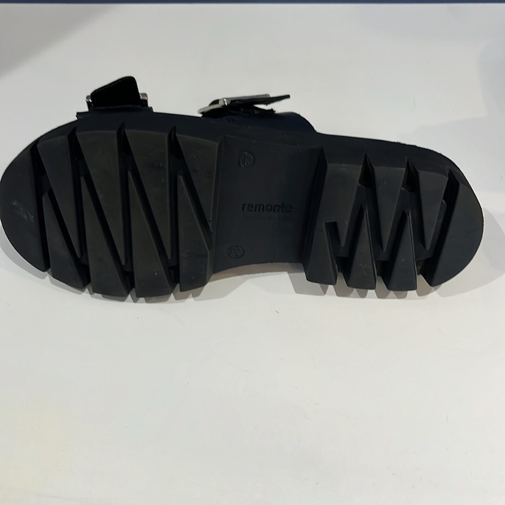 remonte Buckle Sandals - Picture 6 of 9